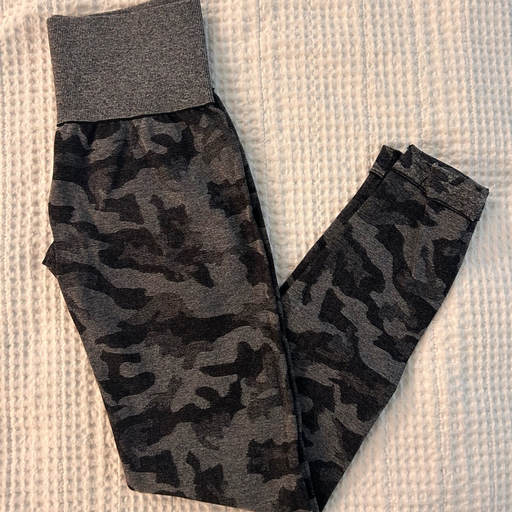 NVGTN Black Camo Leggings